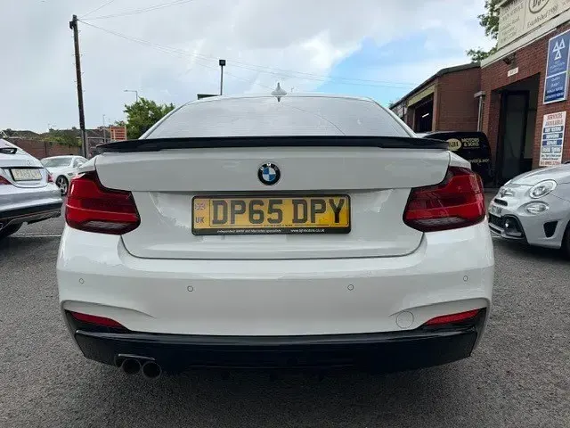Usado BMW 220 M Sport 190 CV (139 kW) 2015 Blanco Coupe