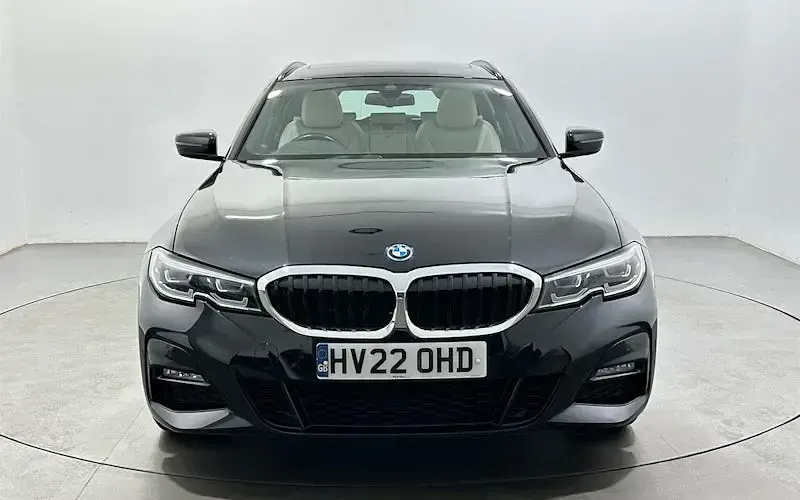 Used BMW 330e M Sport 292 HP (214 kW) 2022 Black Estate