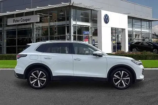 Used VW Tiguan Elegance 150 HP (110 kW) 2024 White SUV