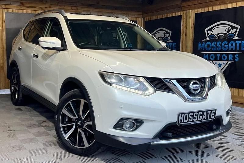Used Nissan X-Trail Tekna 2016 White SUV