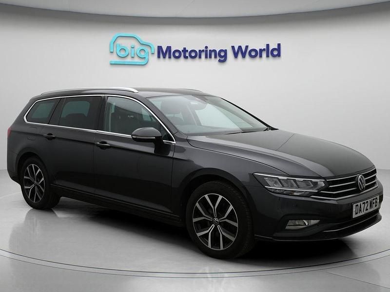 Grey Used 2022 VW Passat SEL Estate | £16,300 (Fair price) - Image 1/4