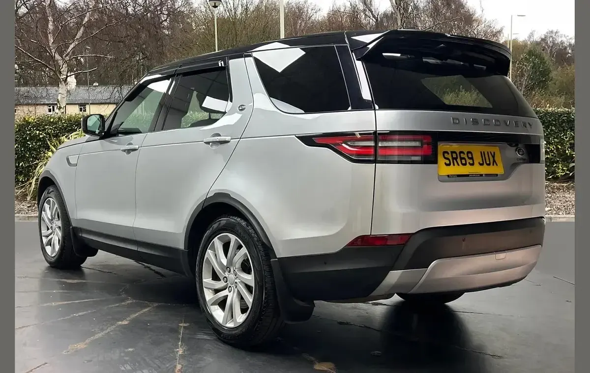 Used Land Rover Discovery HSE 301 HP (221 kW) 2019 Silver SUV