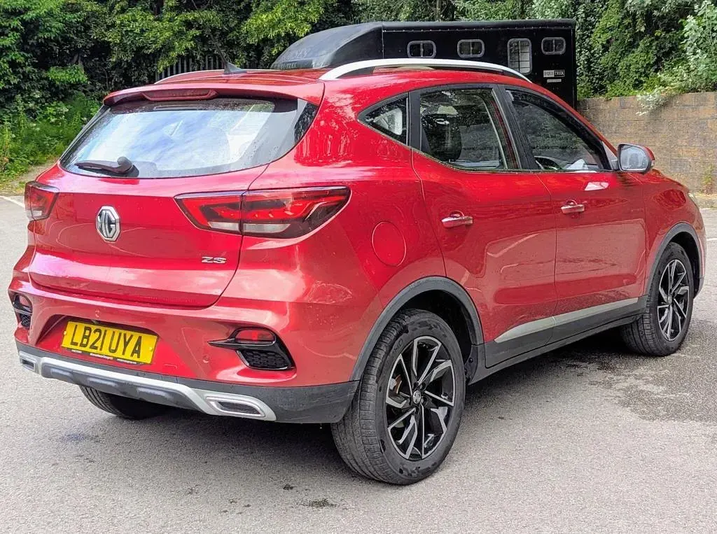 Used MG ZS 106 HP (77 kW) 2021 Red SUV