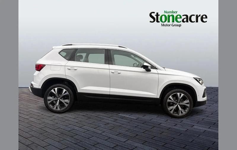 Begagnad Seat Ateca SE Technology 150 HK (110 kW) 2023 Vit SUV