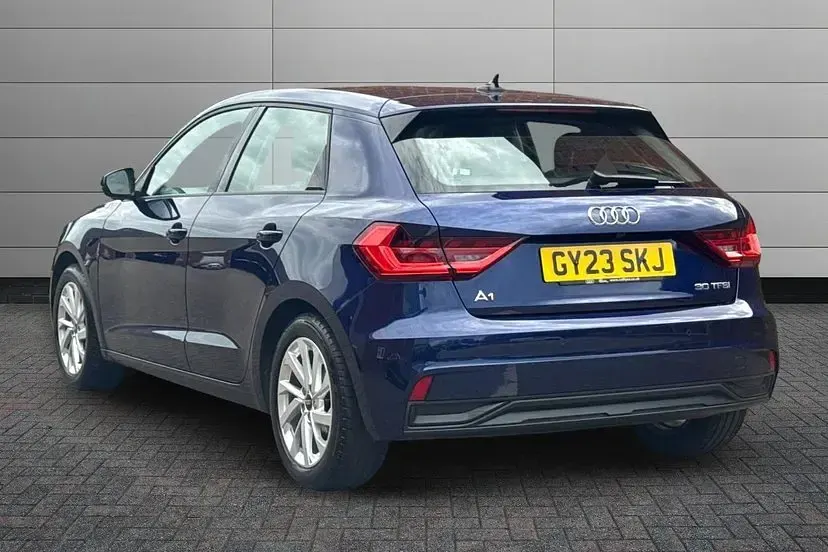 Used Audi A1 Sportback Sport 108 HP (79 kW) 2023 Navarra blue Hatchback