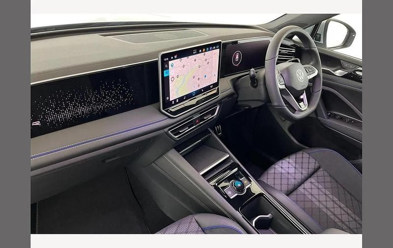 Used VW Tiguan R-line 150 HP (110 kW) 2025 Oyster silver SUV