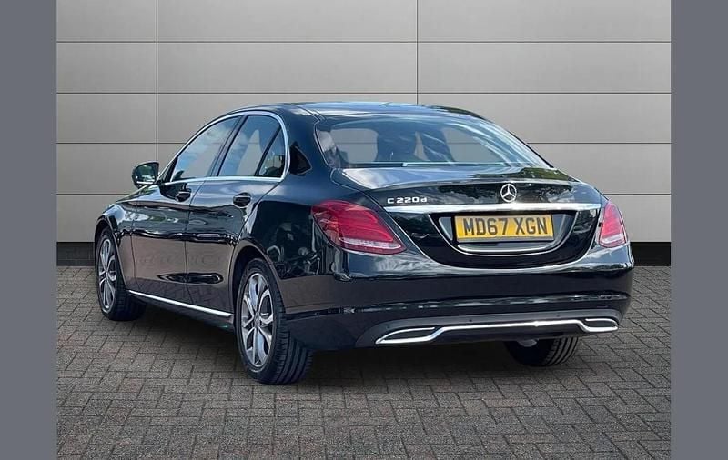 Begagnad Mercedes C220 170 HK (125 kW) 2017 Svart Sedan
