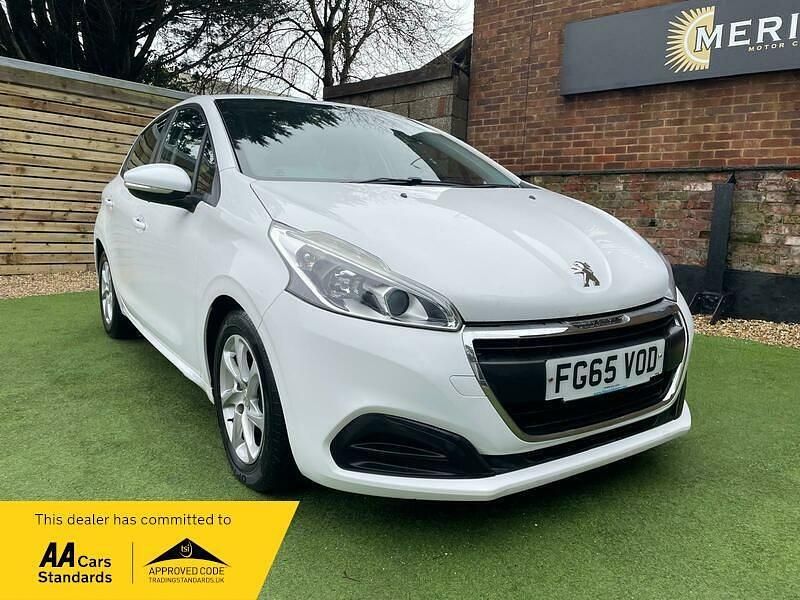 Used Peugeot 208 Active 2015 White Hatchback