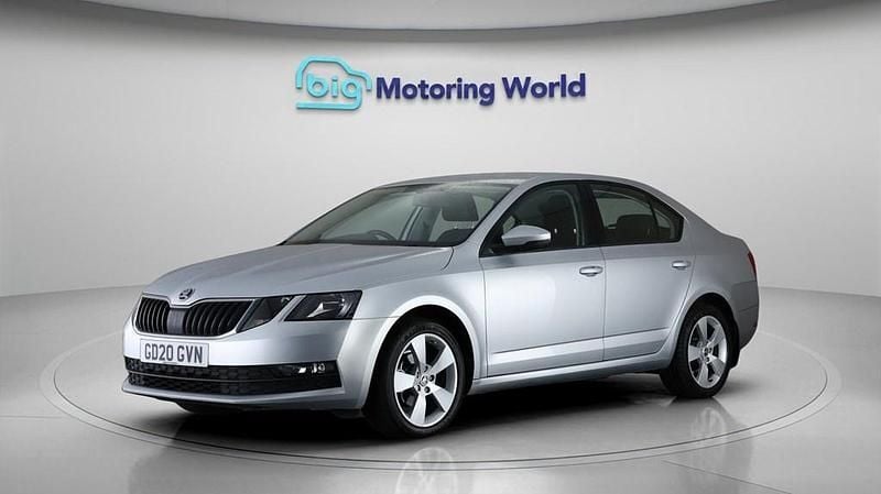 Used Skoda Octavia SE Drive 115 HP (84 kW) 2020 Silver Hatchback