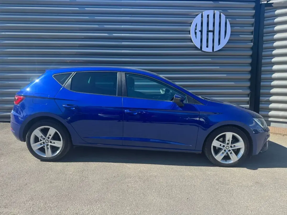Second-hand Seat Leon FR 150 CP (110 kW) 2019 Albastru Hatchback