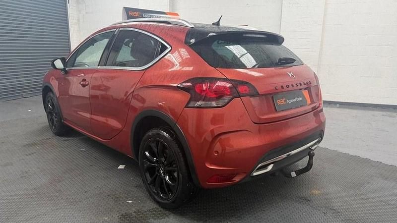 Used DS Automobiles DS4 130 HP (95 kW) 2016 Orange Hatchback