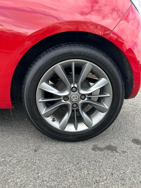 Second-hand Vauxhall Adam Jam 2016 Roșu Hatchback