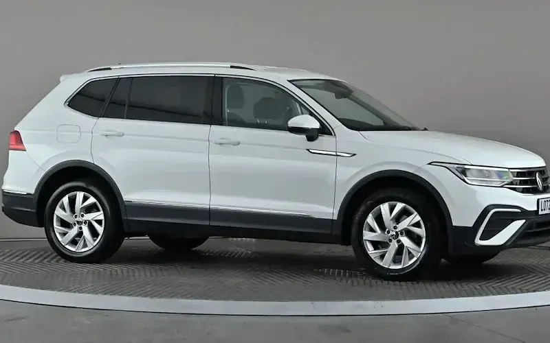 Used VW Tiguan Allspace Life 150 HP (110 kW) 2024 SUV