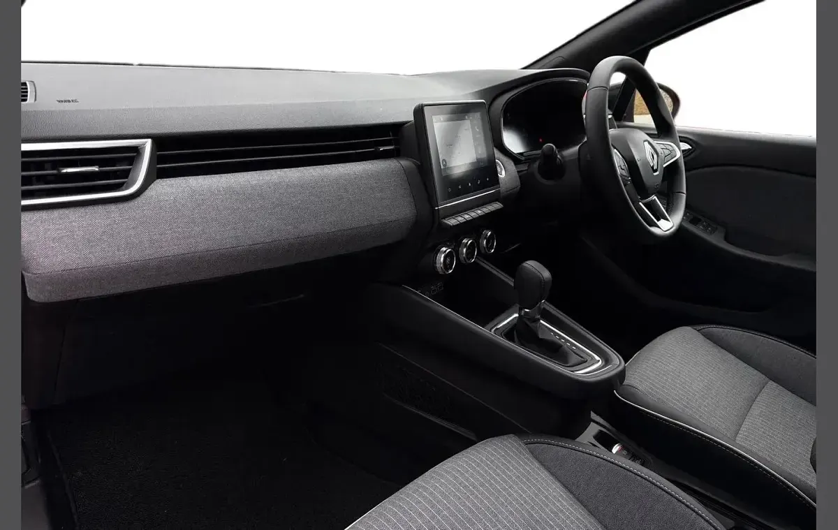 Used Renault Clio V Techno 143 HP (105 kW) 2024 Red Hatchback