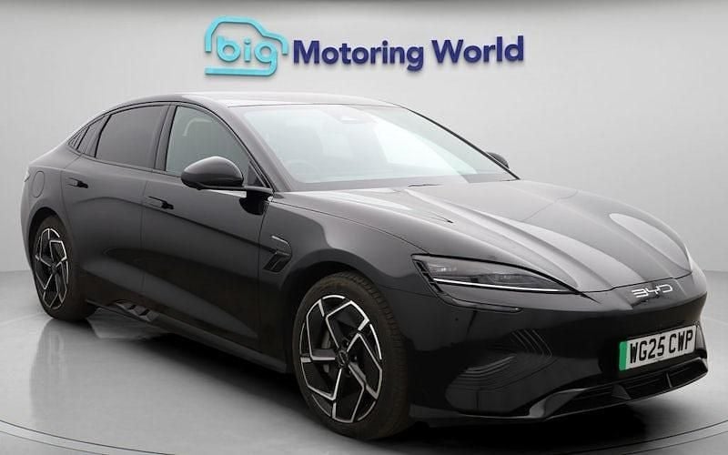 Black Used 2025 BYD Seal Sedan | £32,800 (Good price) - Image 1/4