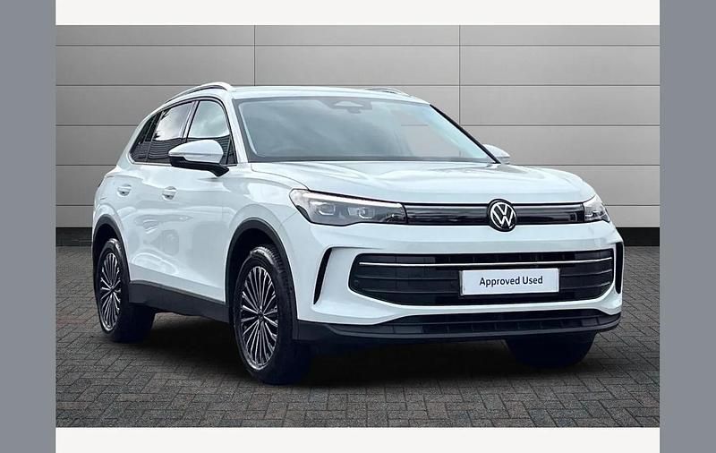 White Used 2024 VW Tiguan Match SUV | £30,495 (A bit pricey) - Image 1/3
