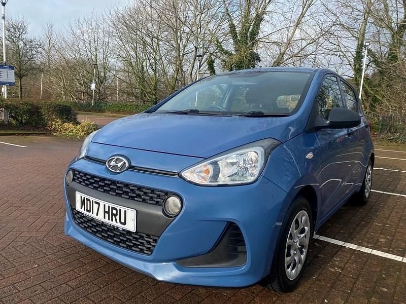 Used Hyundai i10 66 HP (48 kW) 2017 Blue Hatchback