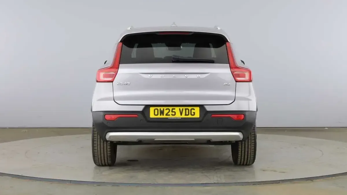 Used Volvo XC40 Ultra 194 HP (142 kW) 2025 Silver SUV
