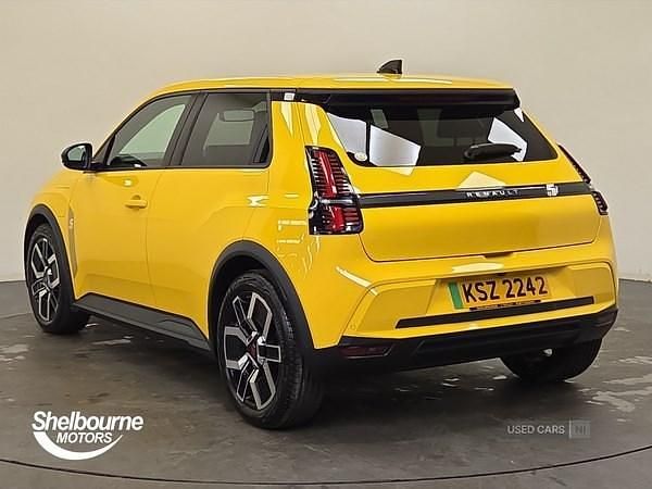 New Renault R5 Komfort 110 kW (150 HP) 2026 Yellow Hatchback