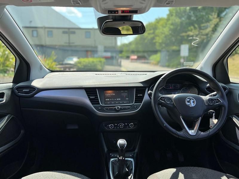 Used Vauxhall Crossland X 81 HP (59 kW) 2017 Silver SUV