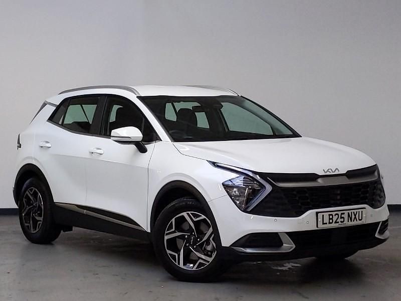 White Used 2025 Kia Sportage SUV | £23,498 (Good price) - Image 1/4