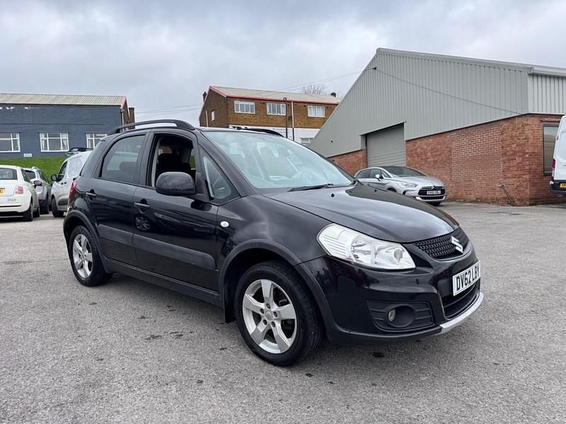 Used Suzuki SX4 SZ5 120 HP (88 kW) 2012 Black Hatchback