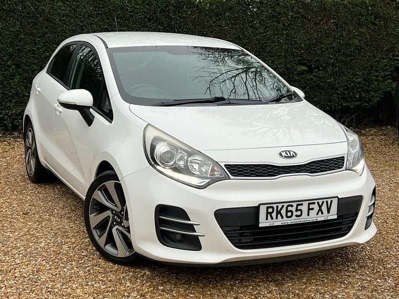 White Used 2015 Kia Rio Hatchback | £5,997 (Fair price) - Image 1/3