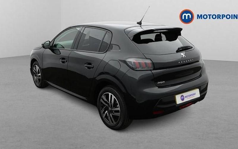 Used Peugeot 208 Allure+ 102 HP (75 kW) 2023 Black Hatchback