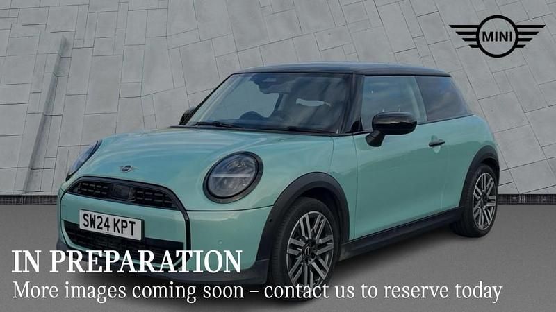 Used Mini Cooper Hatch 154 HP (113 kW) 2024 Green Hatchback