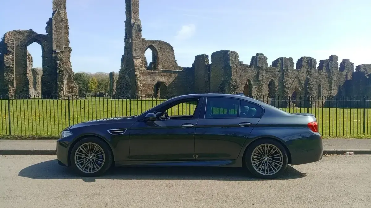 Used BMW M5 M Sport 552 HP (405 kW) 2016 Grey Sedan