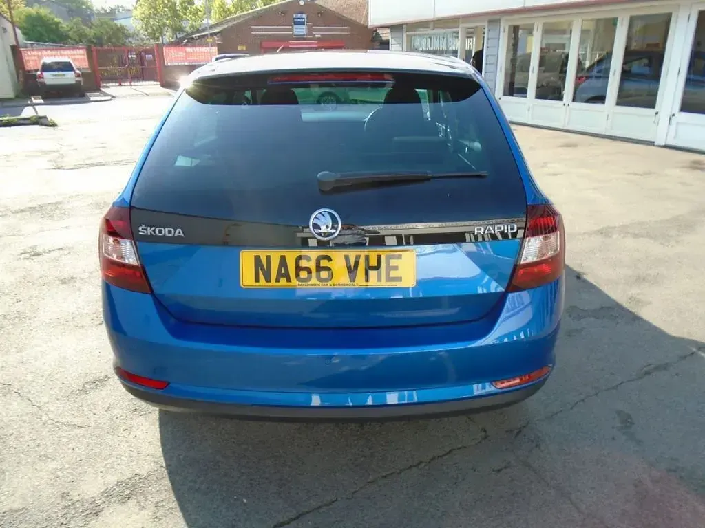 Used Skoda Rapid Sport 114 HP (83 kW) 2016 Blue Hatchback