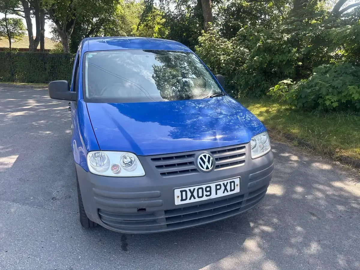 Used VW Caddy 69 HP (50 kW) 2009 Blue MPV