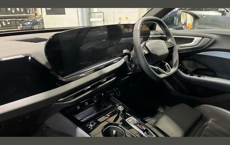 Used Audi A5 S-Line 200 HP (147 kW) 2025 Blue Estate