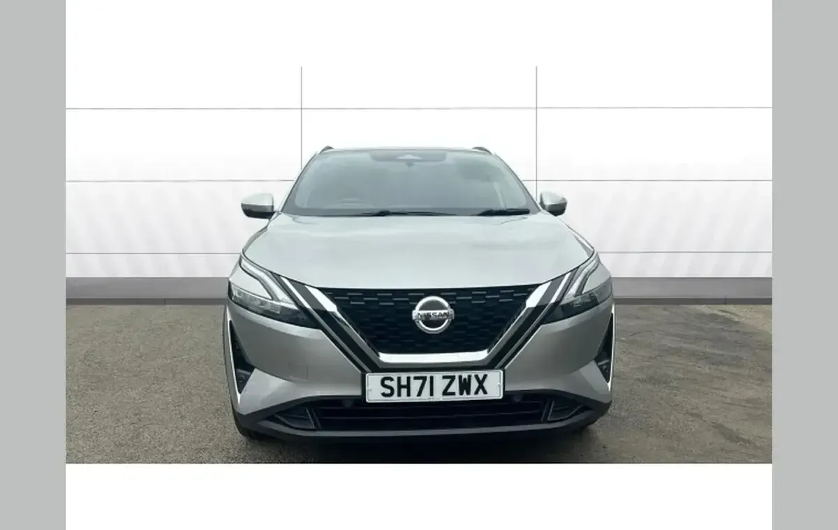 Used Nissan Qashqai Tekna 113 HP (83 kW) 2022 Grey SUV