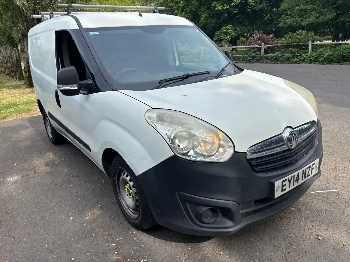 Używany Vauxhall Combo 2014 Biały Minivan