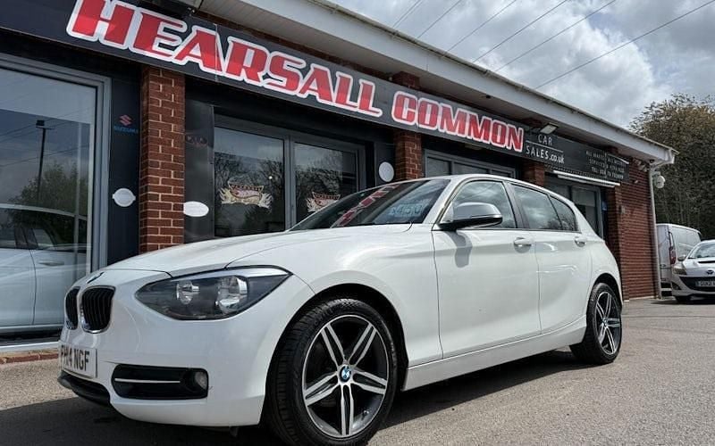 Begagnad BMW 116 Sport Line 136 HK (100 kW) 2014 Halvkombi