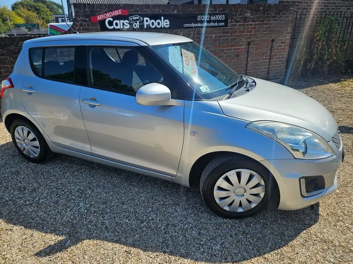Used Suzuki Swift 94 HP (69 kW) 2014 Silver Hatchback
