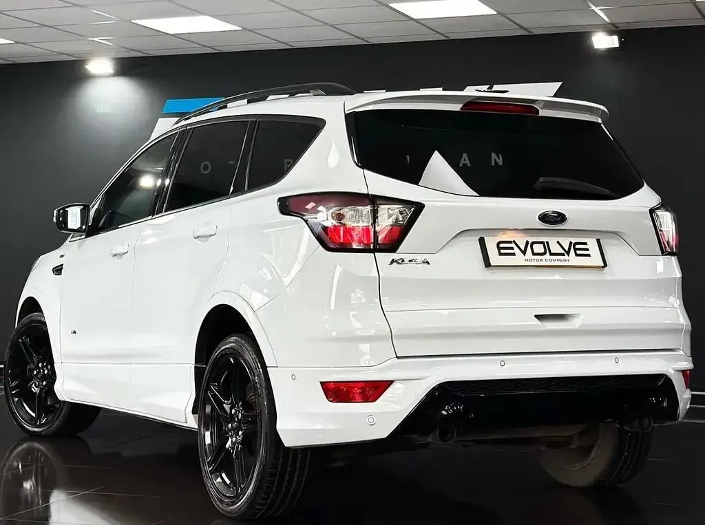 Used Ford Kuga ST-Line 180 HP (132 kW) 2018 White SUV