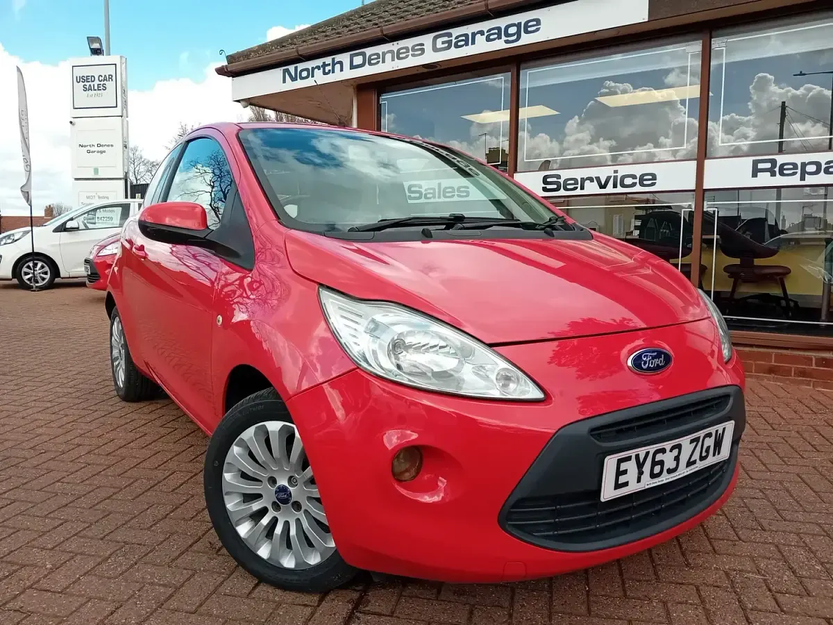 Used Ford Ka Zetec 69 HP (50 kW) 2013 Red Hatchback