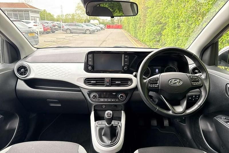 Used Hyundai i10 Premium 83 HP (61 kW) 2022 Other Hatchback