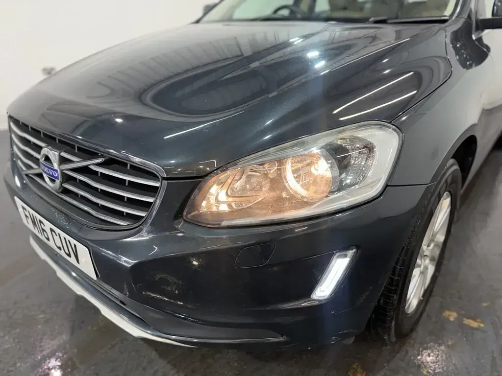 Usado Volvo XC60 SE 190 CV (139 kW) 2016 Gris SUV