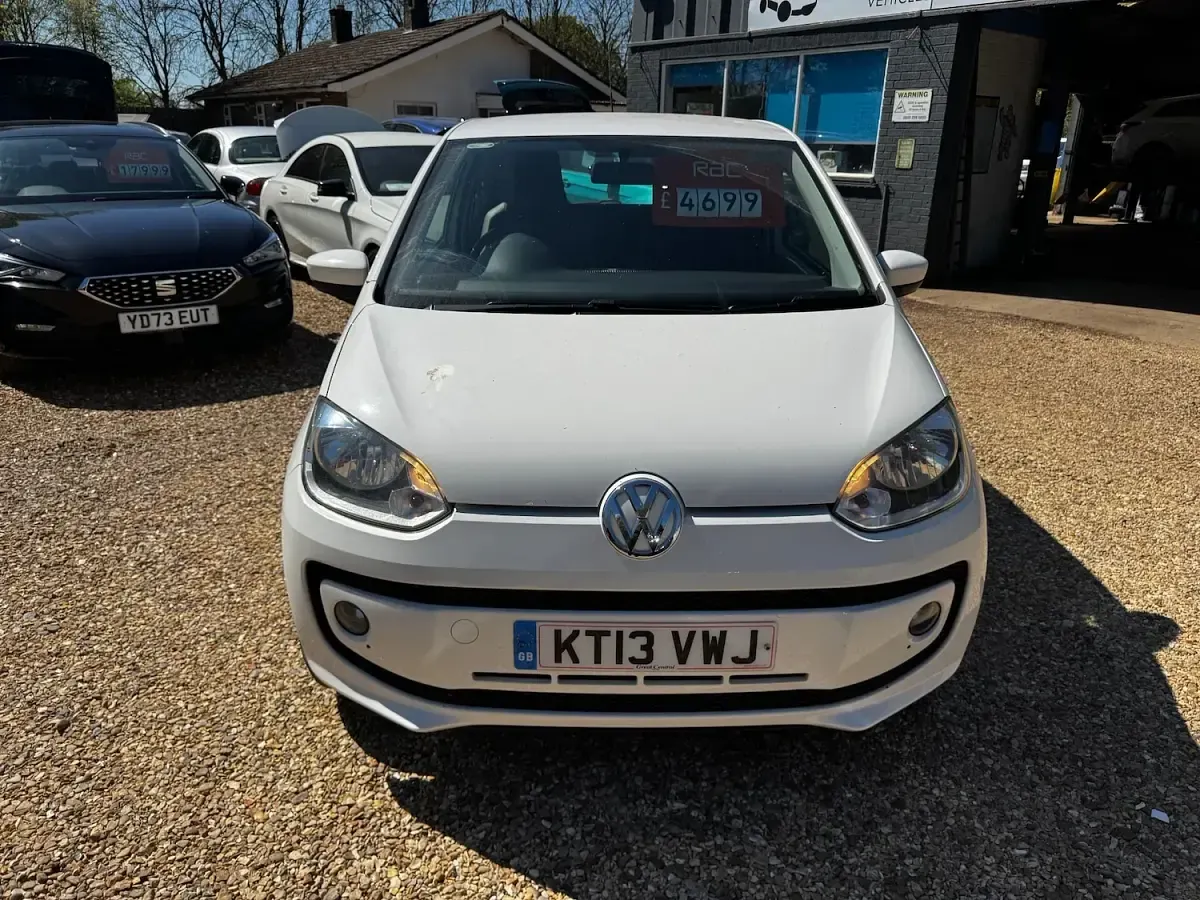 Used VW up! high up! 75 HP (55 kW) 2013 White Hatchback