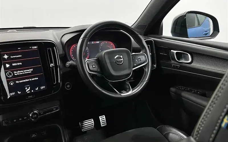 Used Volvo XC40 R-Design Pro 190 HP (139 kW) 2020 Blue SUV