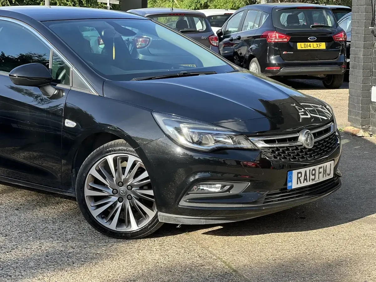 Used Vauxhall Astra 150 HP (110 kW) 2019 Black Hatchback