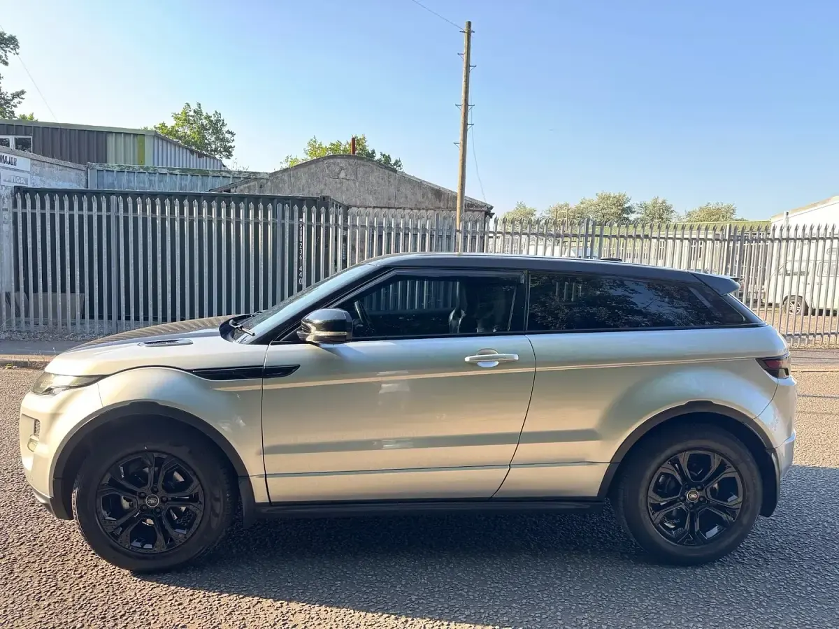Used Land Rover Range Rover evoque Dynamic 2011 Silver Coupe