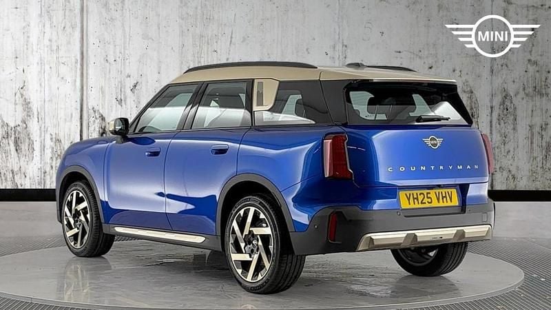 Used Mini Countryman Exclusive 168 HP (123 kW) 2025 Blue SUV