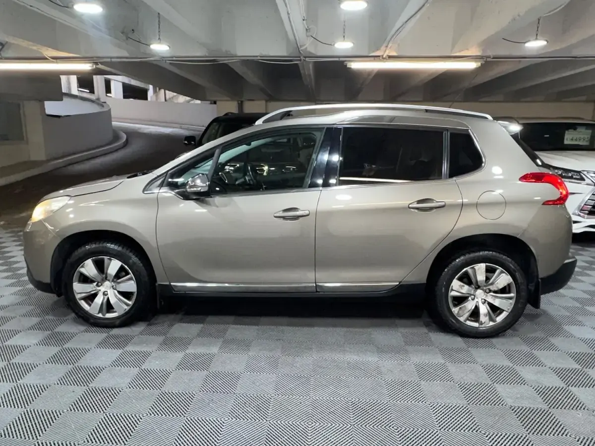 Used Peugeot 2008 Allure 92 HP (67 kW) 2014 Grey SUV