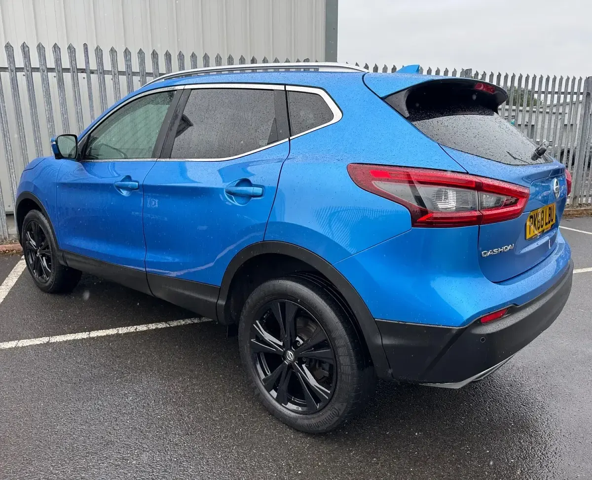 Used Nissan Qashqai N-Connecta 113 HP (83 kW) 2018 Blue SUV