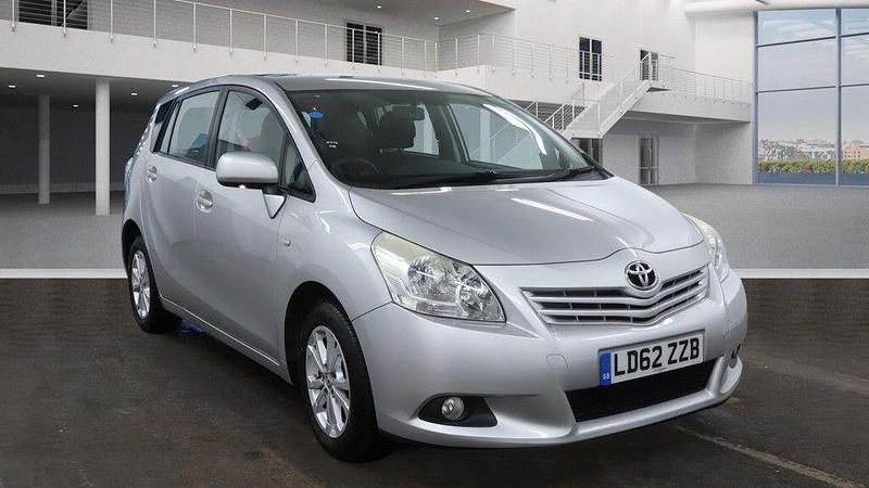 Used Toyota Verso Multidrive S 2012 Silver MPV