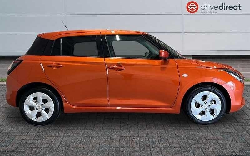 New Suzuki Swift 82 HP (60 kW) 2025 Orange Hatchback